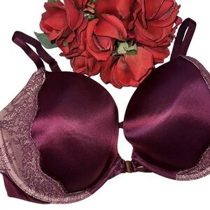 Victoria’s Secret very sexy plunge bra 38DD Front Closure Maroon Lace